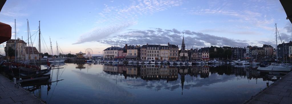 1Er Secret De Honfleur Apartment Cameră foto